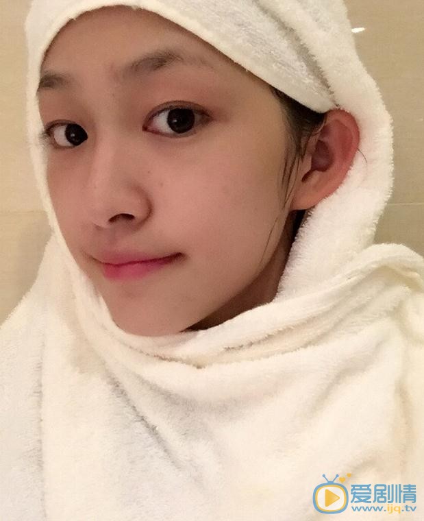 杨肸子生活照 杨肸子高清写真_杨肸子高清剧照