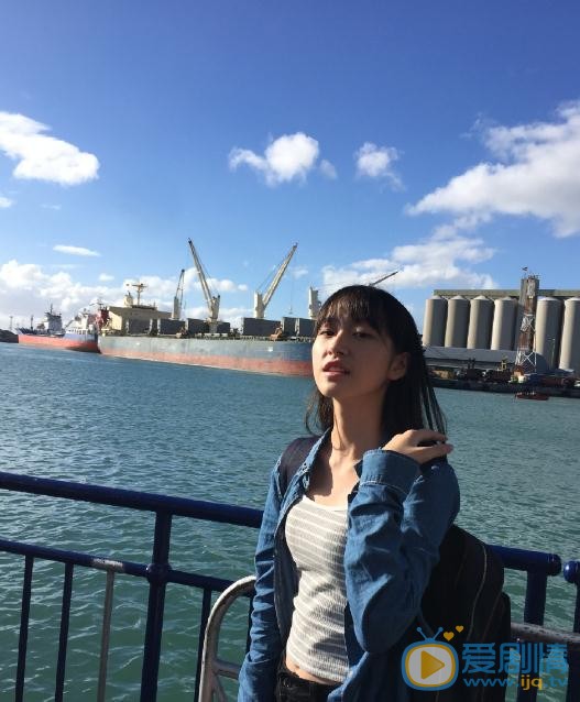 杨肸子生活照 杨肸子高清写真_杨肸子高清剧照