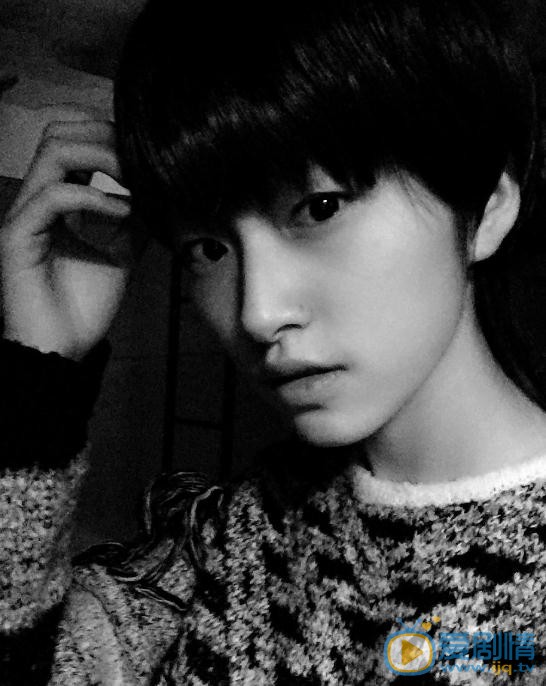 杨肸子生活照 杨肸子高清写真_杨肸子高清剧照