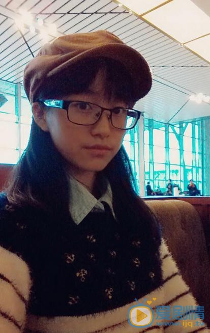 杨肸子生活照 杨肸子高清写真_杨肸子高清剧照