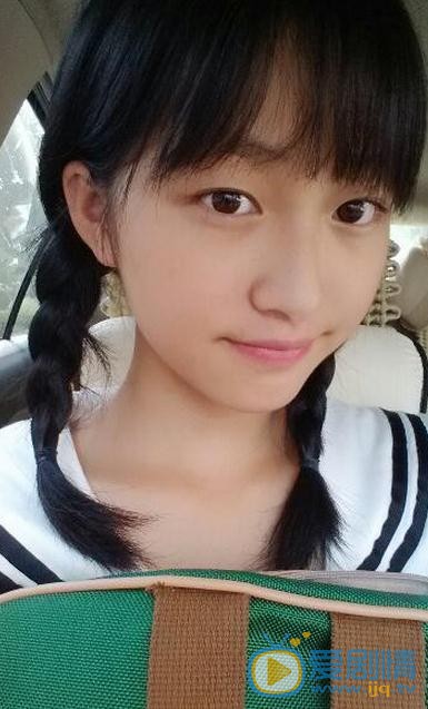 杨肸子生活照 杨肸子高清写真_杨肸子高清剧照