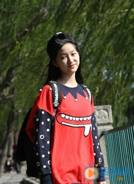 杨肸子生活照 杨肸子高清写真_杨肸子高清剧照