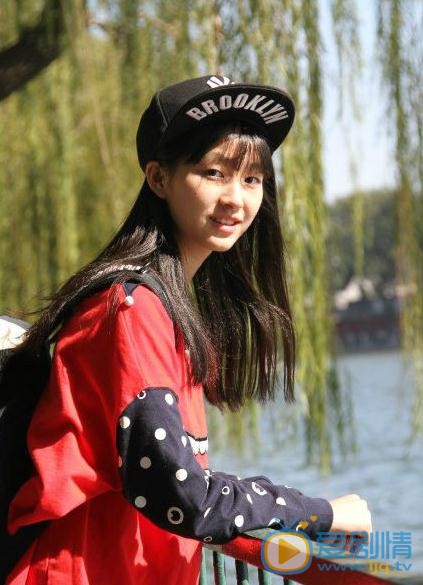 杨肸子生活照 杨肸子高清写真_杨肸子高清剧照