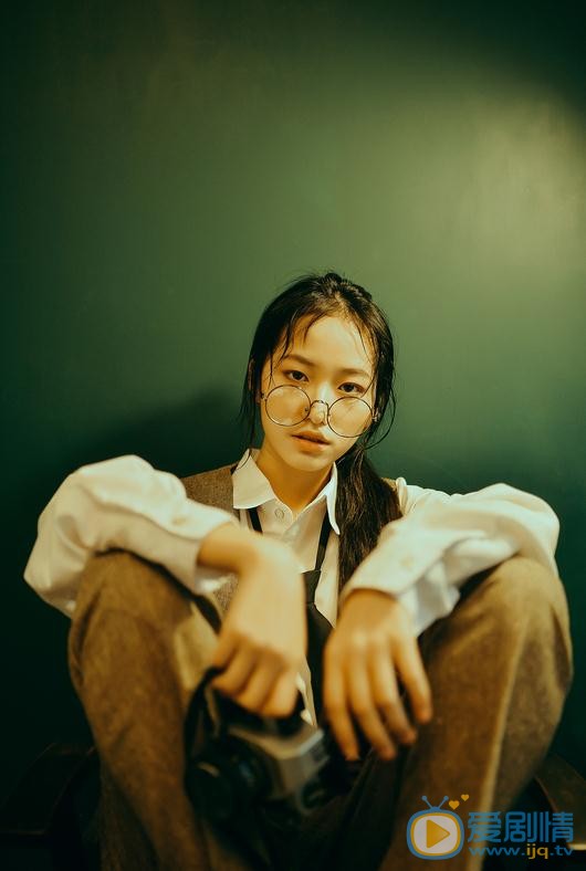 杨肸子帅气写真 杨肸子高清写真_杨肸子高清剧照