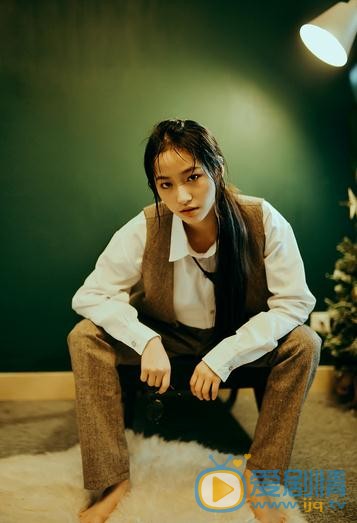 杨肸子帅气写真 杨肸子高清写真_杨肸子高清剧照