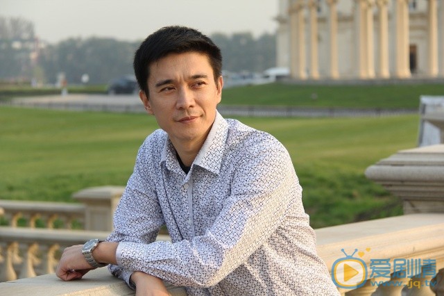 张明健绅士写真 张明健高清写真_张明健高清剧照