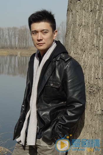 张明健绅士写真 张明健高清写真_张明健高清剧照