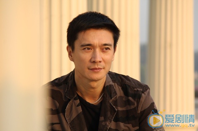 张明健绅士写真 张明健高清写真_张明健高清剧照