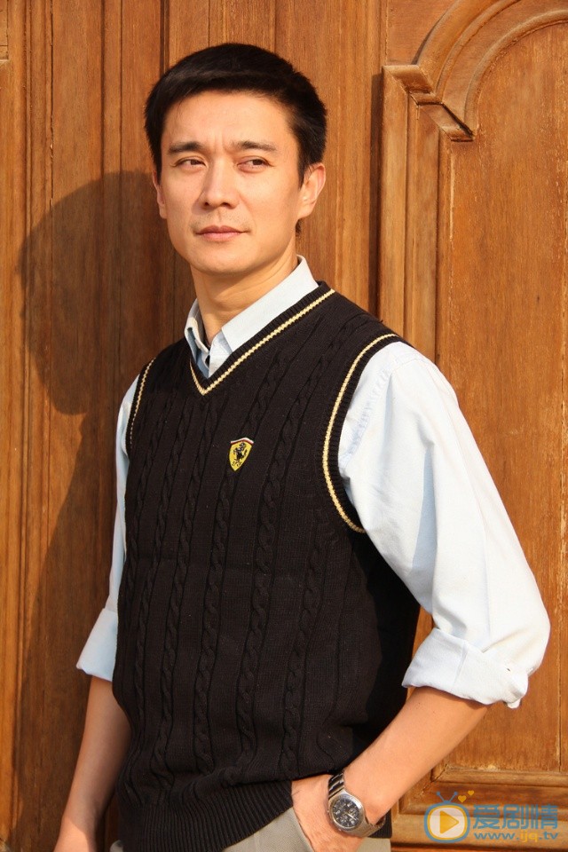 张明健绅士写真 张明健高清写真_张明健高清剧照