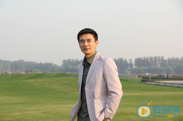 张明健绅士写真 张明健高清写真_张明健高清剧照