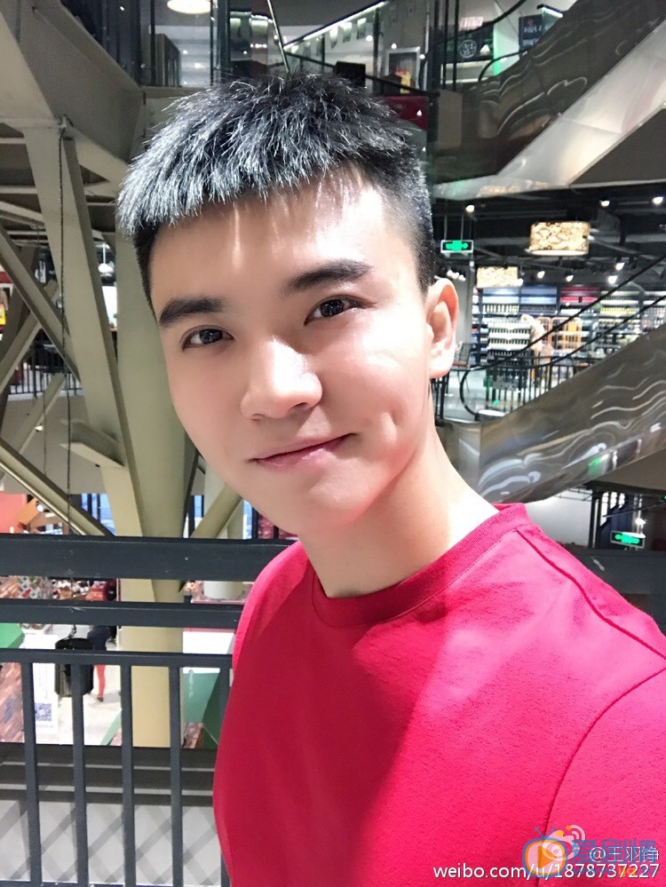王羽铮生活照 王羽铮高清写真_王羽铮高清剧照