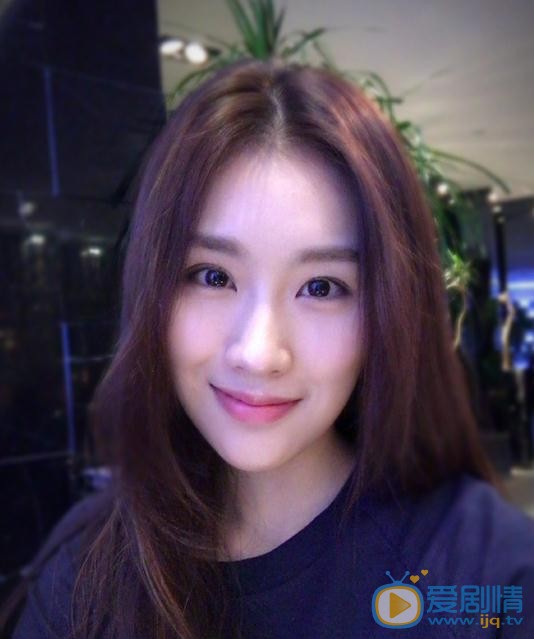 王婉中生活照 王婉中高清写真_王婉中高清剧照