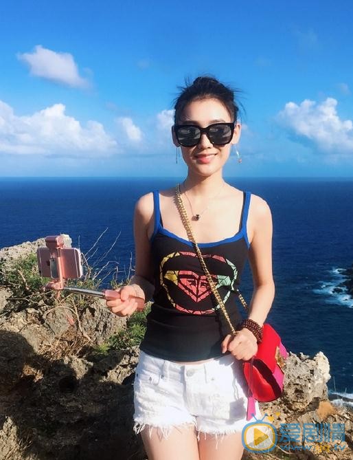 王婉中海边照 王婉中高清写真_王婉中高清剧照