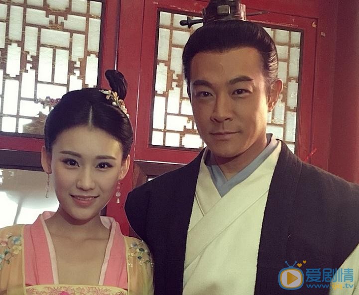 王婉中片场照 王婉中高清写真_王婉中高清剧照