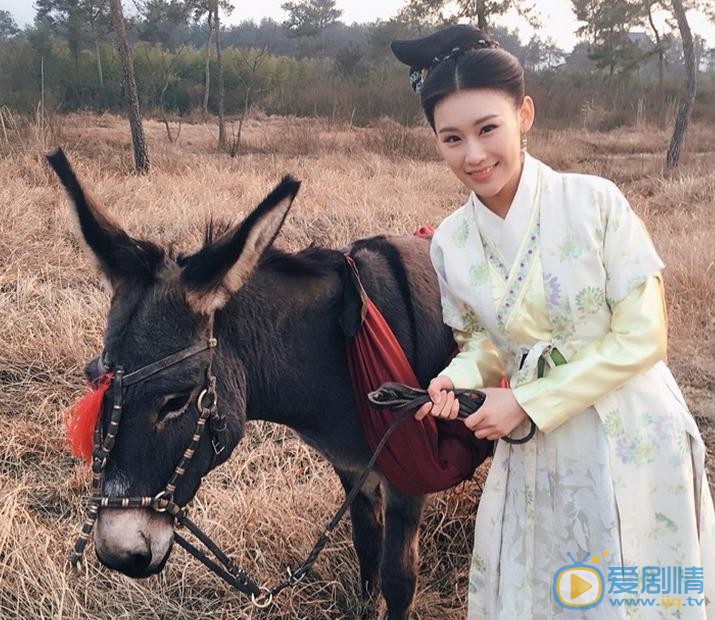 王婉中片场照 王婉中高清写真_王婉中高清剧照