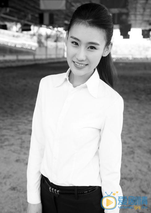 王婉中帅气写真 王婉中高清写真_王婉中高清剧照