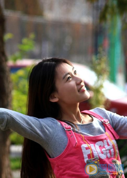 王婉中休闲写真 王婉中高清写真_王婉中高清剧照