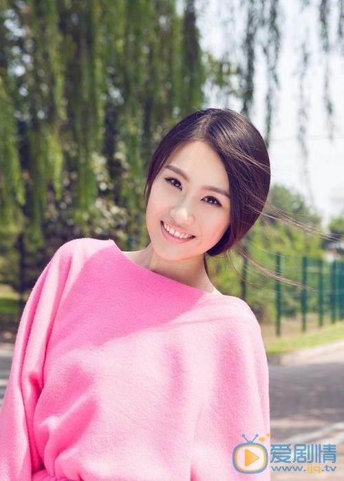 王婉中休闲写真 王婉中高清写真_王婉中高清剧照