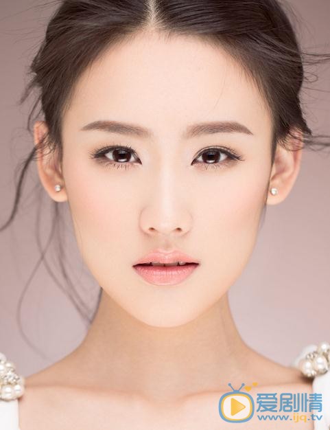 王婉中写真 王婉中高清写真_王婉中高清剧照