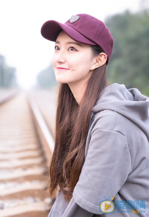 张鑫颓废写真 张鑫高清写真_张鑫高清剧照