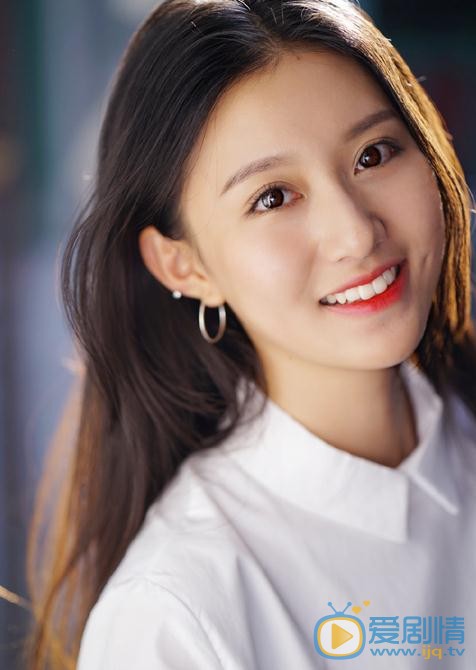 张鑫甜美写真 张鑫高清写真_张鑫高清剧照