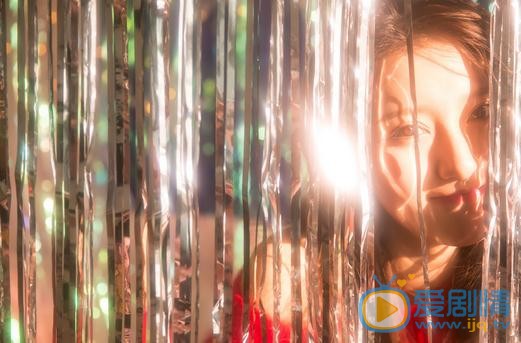 张鑫红色写真 张鑫高清写真_张鑫高清剧照