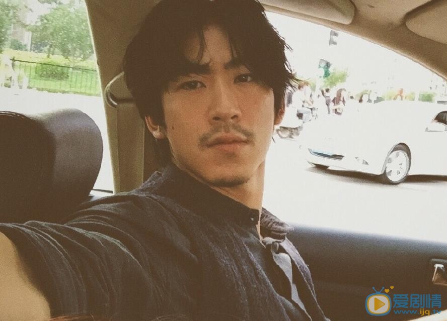 江奇霖生活照 江奇霖高清写真_江奇霖高清剧照