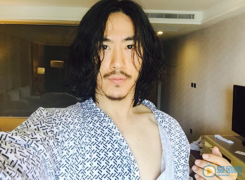 江奇霖生活照 江奇霖高清写真_江奇霖高清剧照