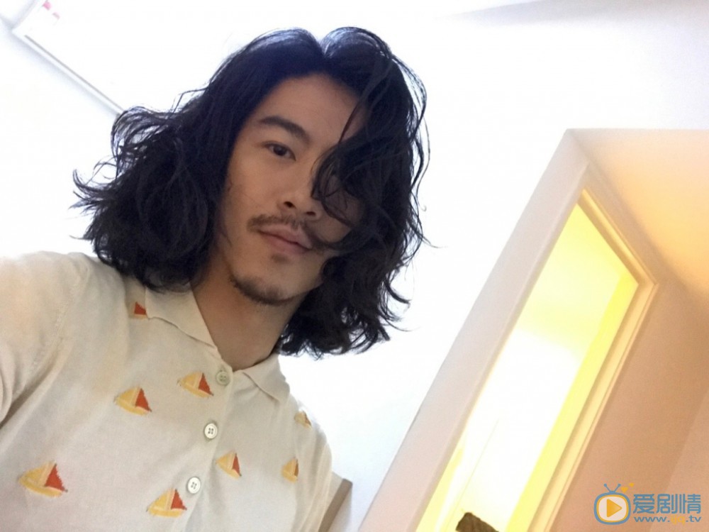 江奇霖生活照 江奇霖高清写真_江奇霖高清剧照