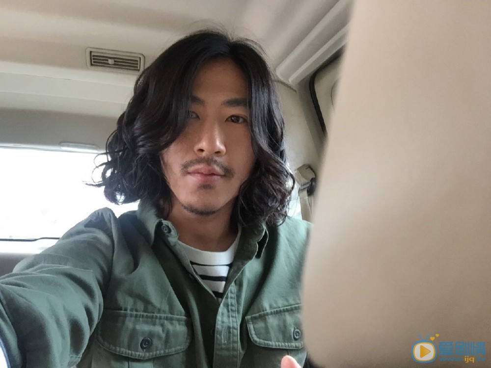 江奇霖生活照 江奇霖高清写真_江奇霖高清剧照
