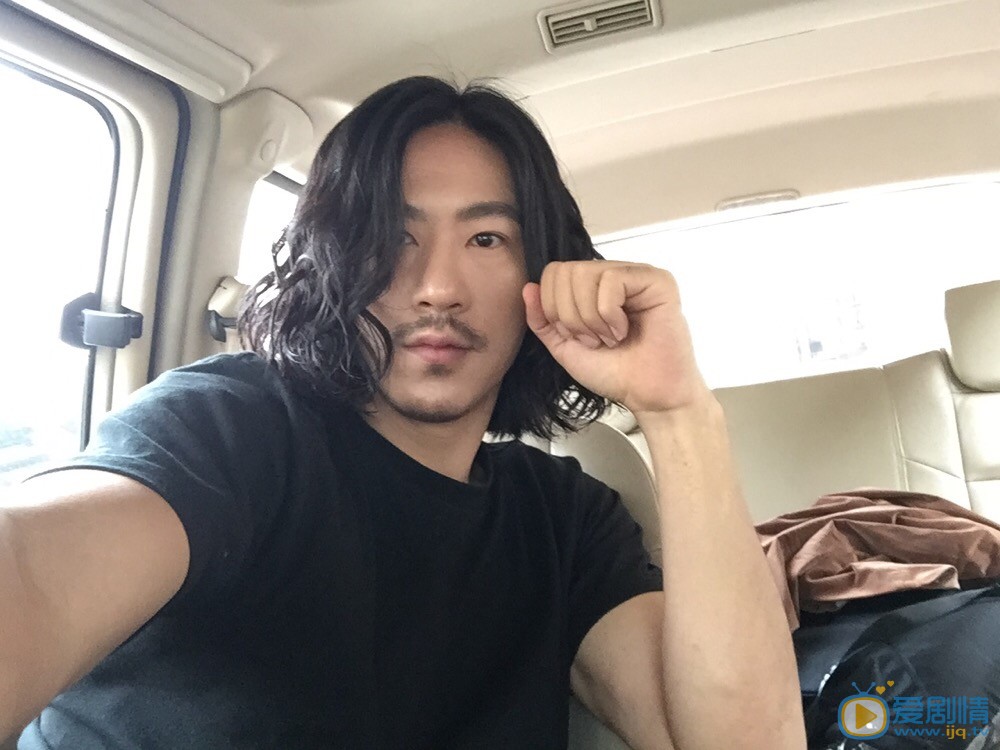 江奇霖生活照 江奇霖高清写真_江奇霖高清剧照