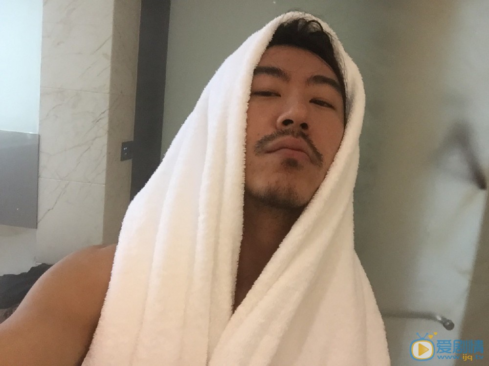 江奇霖生活照 江奇霖高清写真_江奇霖高清剧照