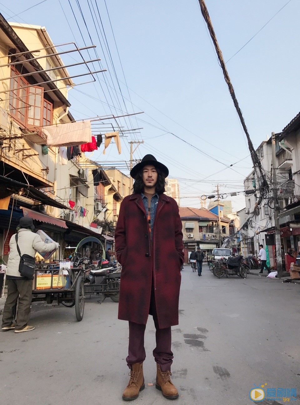 江奇霖时尚街拍照 江奇霖高清写真_江奇霖高清剧照