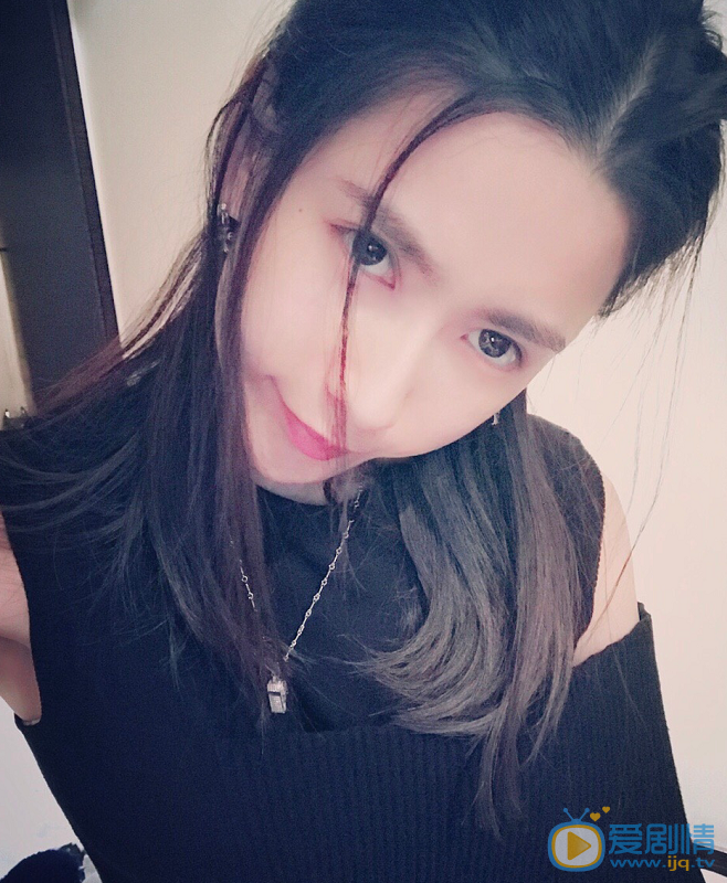 王秋紫卖萌照 王秋紫高清写真_王秋紫高清剧照