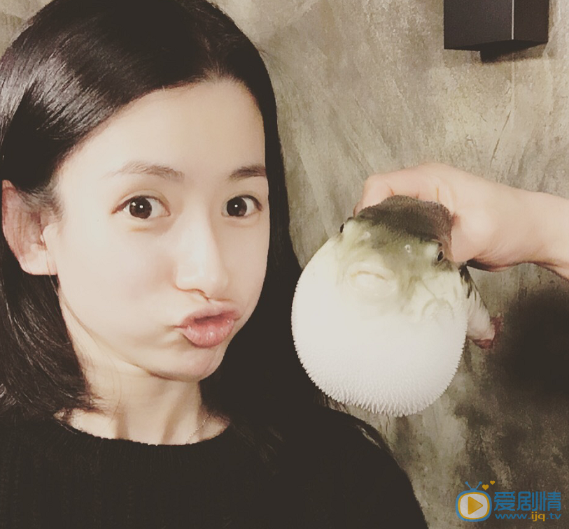 王秋紫卖萌照 王秋紫高清写真_王秋紫高清剧照