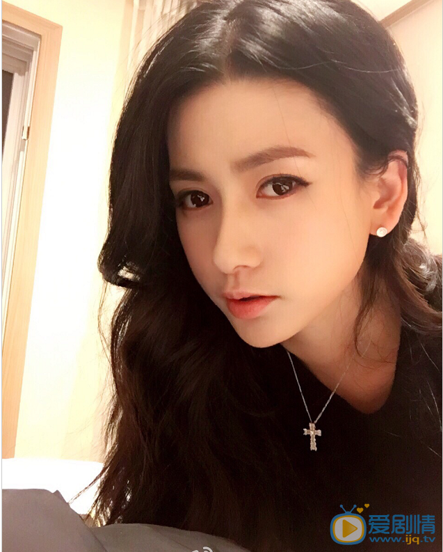 王秋紫卖萌照 王秋紫高清写真_王秋紫高清剧照