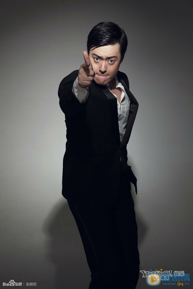 张桐西装绅士写真 张桐高清写真_张桐高清剧照