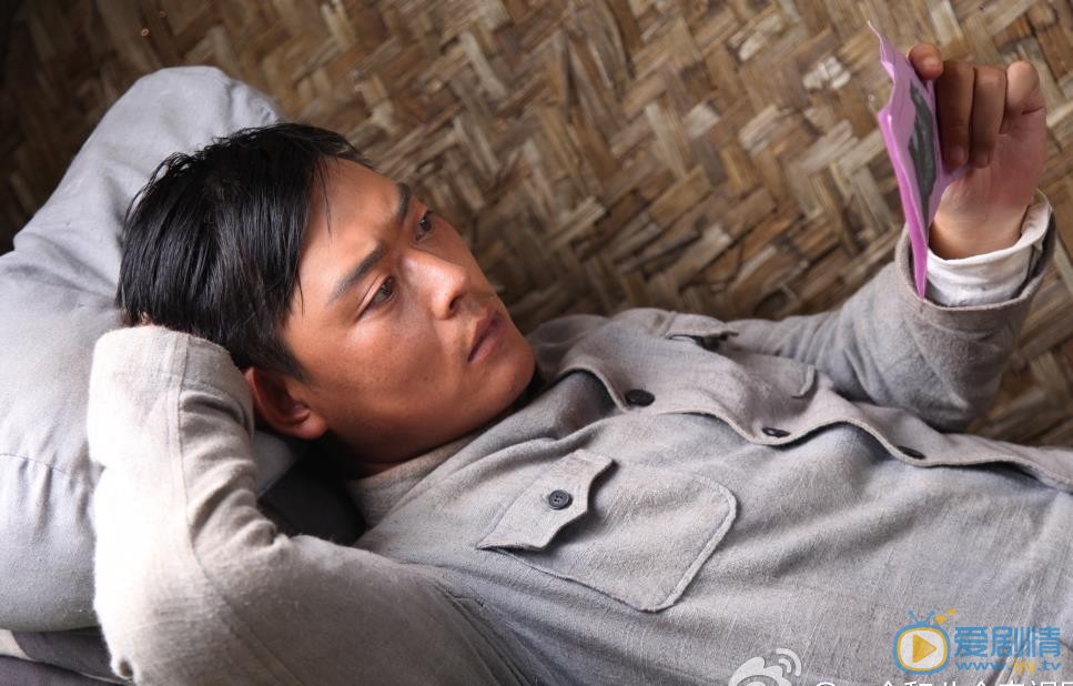 张桐《一个和八个》剧照 张桐高清写真_张桐高清剧照