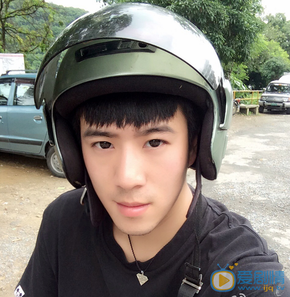 尼利特龙生活照 尼利特龙高清写真_尼利特龙高清剧照