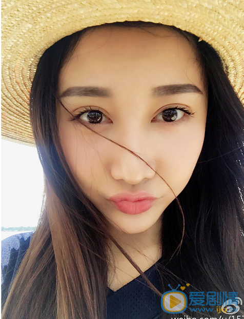 李林蔚街拍照 李林蔚高清写真_李林蔚高清剧照