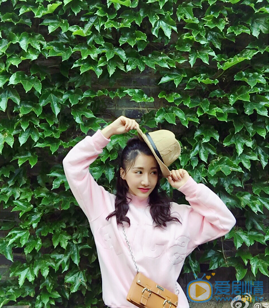 李林蔚街拍照 李林蔚高清写真_李林蔚高清剧照