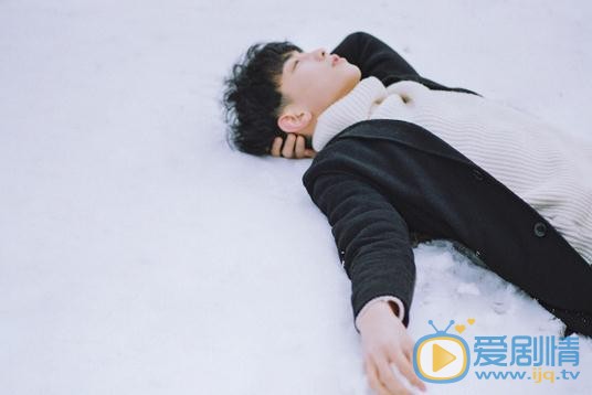 王旭东休闲写真 王旭东高清写真_王旭东高清剧照