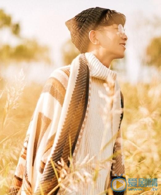 王旭东文艺写真 王旭东高清写真_王旭东高清剧照