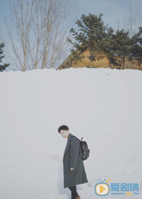 王宇威雪地写真 王宇威高清写真_王宇威高清剧照