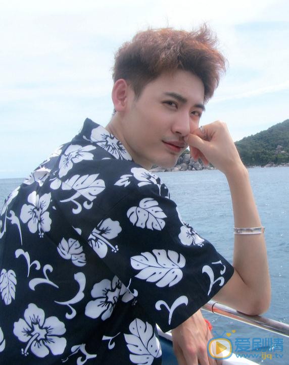 赵炫棋海边照 赵炫棋高清写真_赵炫棋高清剧照