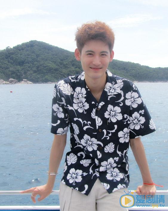 赵炫棋海边照 赵炫棋高清写真_赵炫棋高清剧照