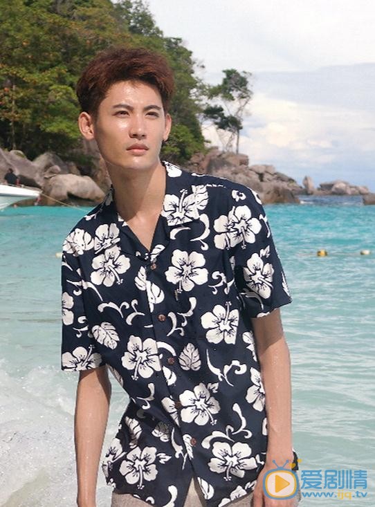 赵炫棋海边照 赵炫棋高清写真_赵炫棋高清剧照