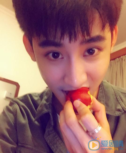 赵炫棋生活照 赵炫棋高清写真_赵炫棋高清剧照