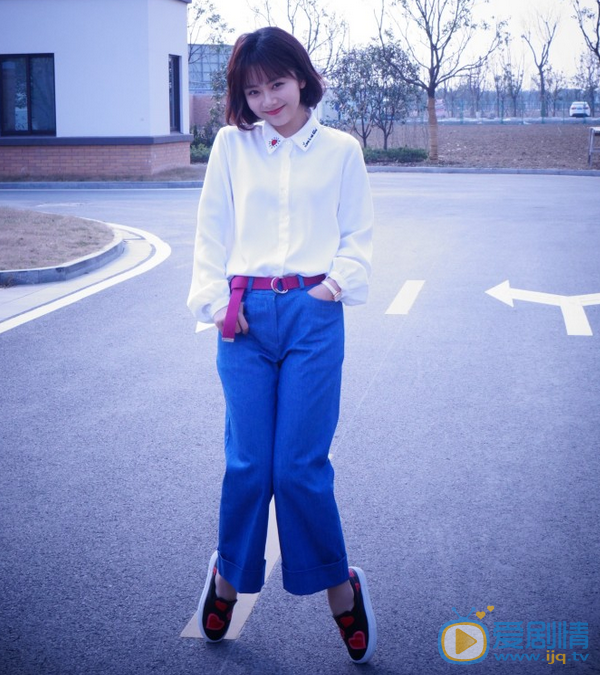  浪花一朵朵夏日清爽来袭&ldquo;白云夫妇&rdquo;搞笑片场照欣赏