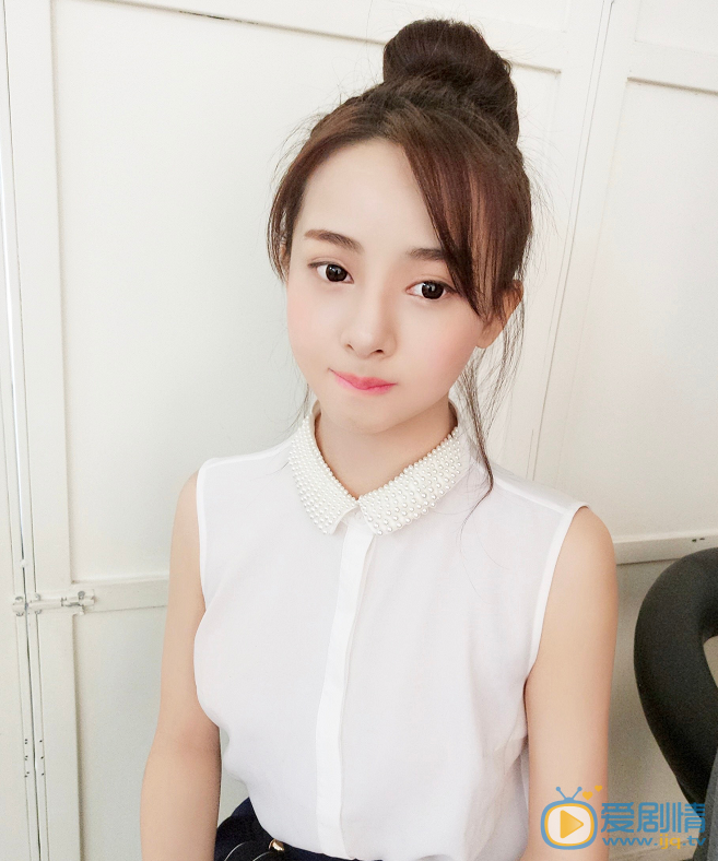 王畅唱生活照 王畅唱高清写真_王畅唱高清剧照